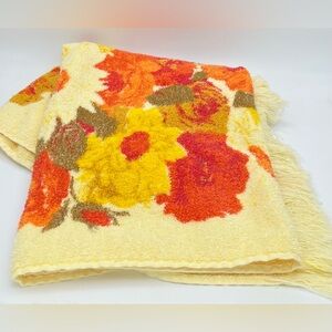 Vintage 70s Flower Power Cannon Floral Bath Towel Fringe Retro Mid Century Mod